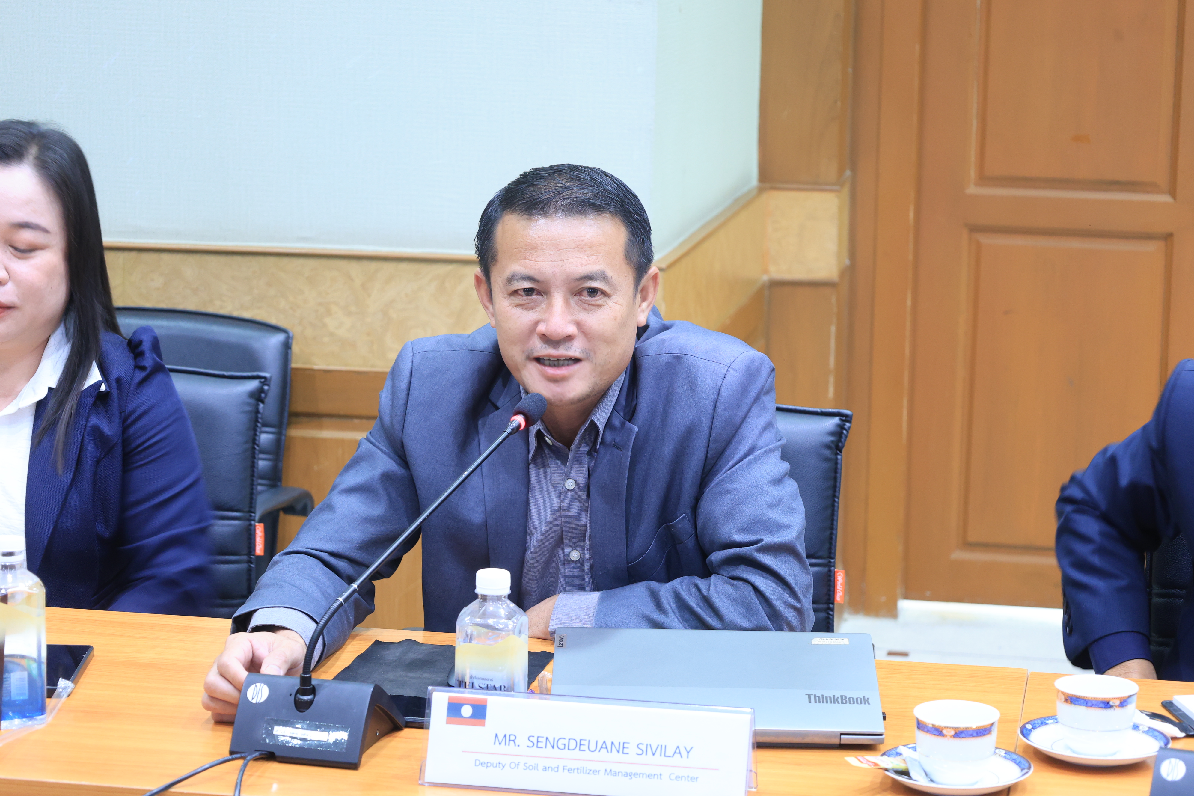 title - ส.ป.ก. ต้อนรับคณะผู้บริหารและเจ้าหน้าที่จากกรมบริหารและจัดการที่ดิน สปป.ลาว 
